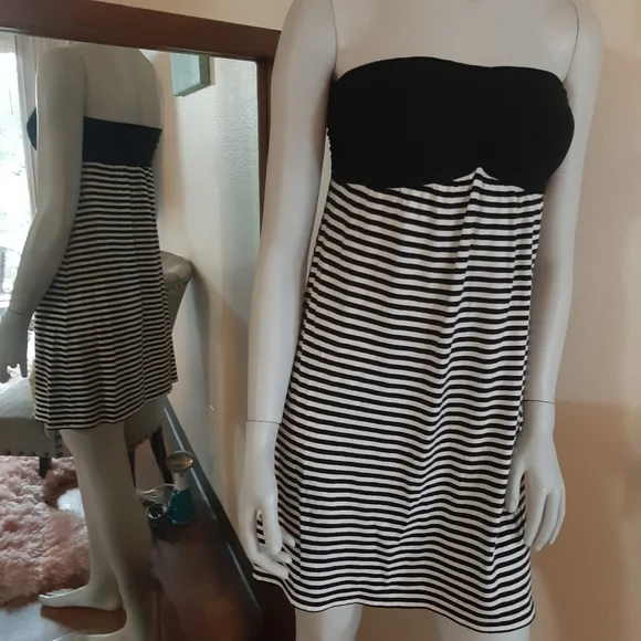 EXPRESS STRAPLESS DRESS SWIM COVER - UP BLACK & WHITE XS c - Picture 5 of 5